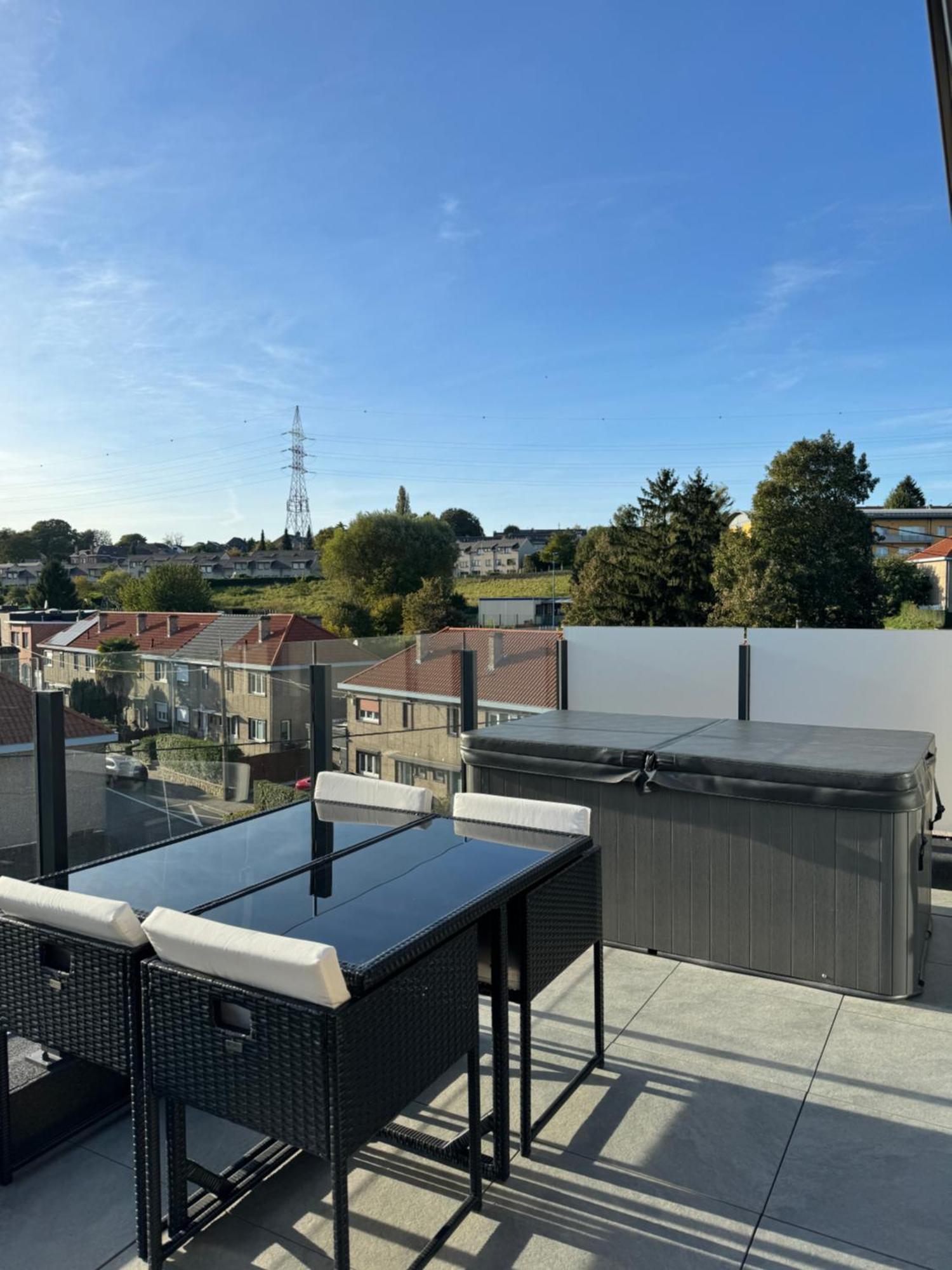 Liege Luxe & Jacuzzi Sous Les Etoiles Lägenhet Saint-Nicolas  Exteriör bild