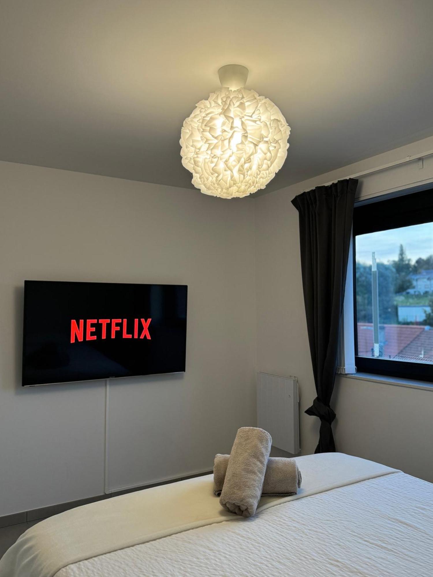 Liege Luxe & Jacuzzi Sous Les Etoiles Lägenhet Saint-Nicolas  Exteriör bild